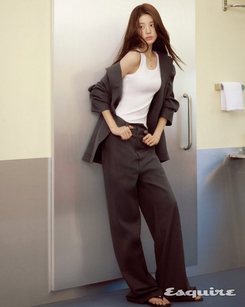 260520 Wonyoung - Esquire Korea x BVLGARI (المعاينة المصورة لإصدار يونيو 2026)