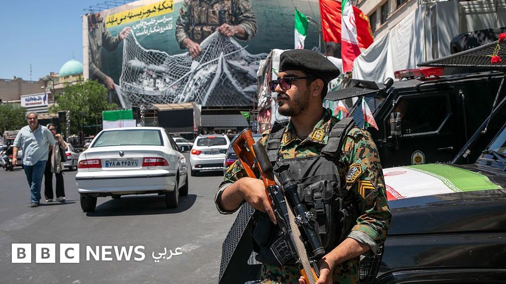 وزير الداخلية الباكستاني في طهران لتسهيل المحادثات المتعثرة مع واشنطن، وآلية إيرانية لإدارة حركة المرور في مضيق هرمز وزير الداخلية الباكستاني في طهران لتسهيل المحادثات المتعثرة مع واشنطن، وآلية إيرانية لإدارة حركة المرور في مضيق هرمز