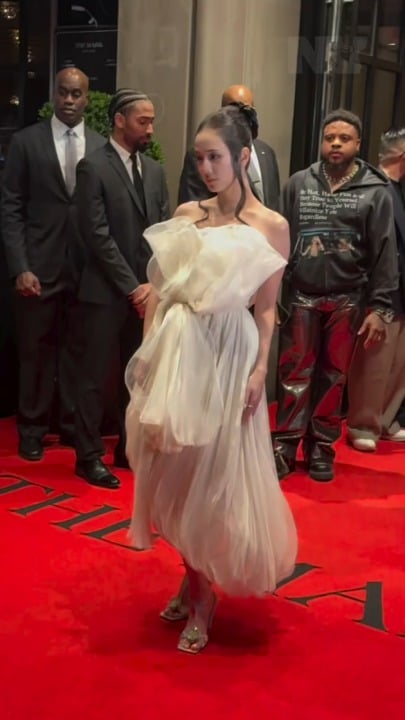 260505 جيسو في طريقها إلى حفل Met Gala 2026 بعد الحفلة