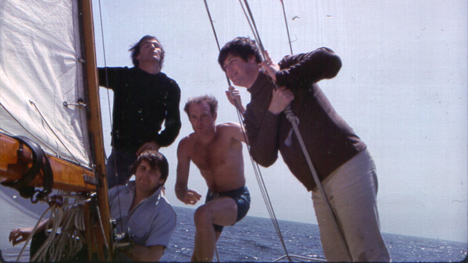 في مثل هذا اليوم من عام 1965، تصدرت فرقة Beach Boys المخططات بأول أغنية فردية لها مع Al Jardine على غناء رئيسي. Mai Abdel-Rahman