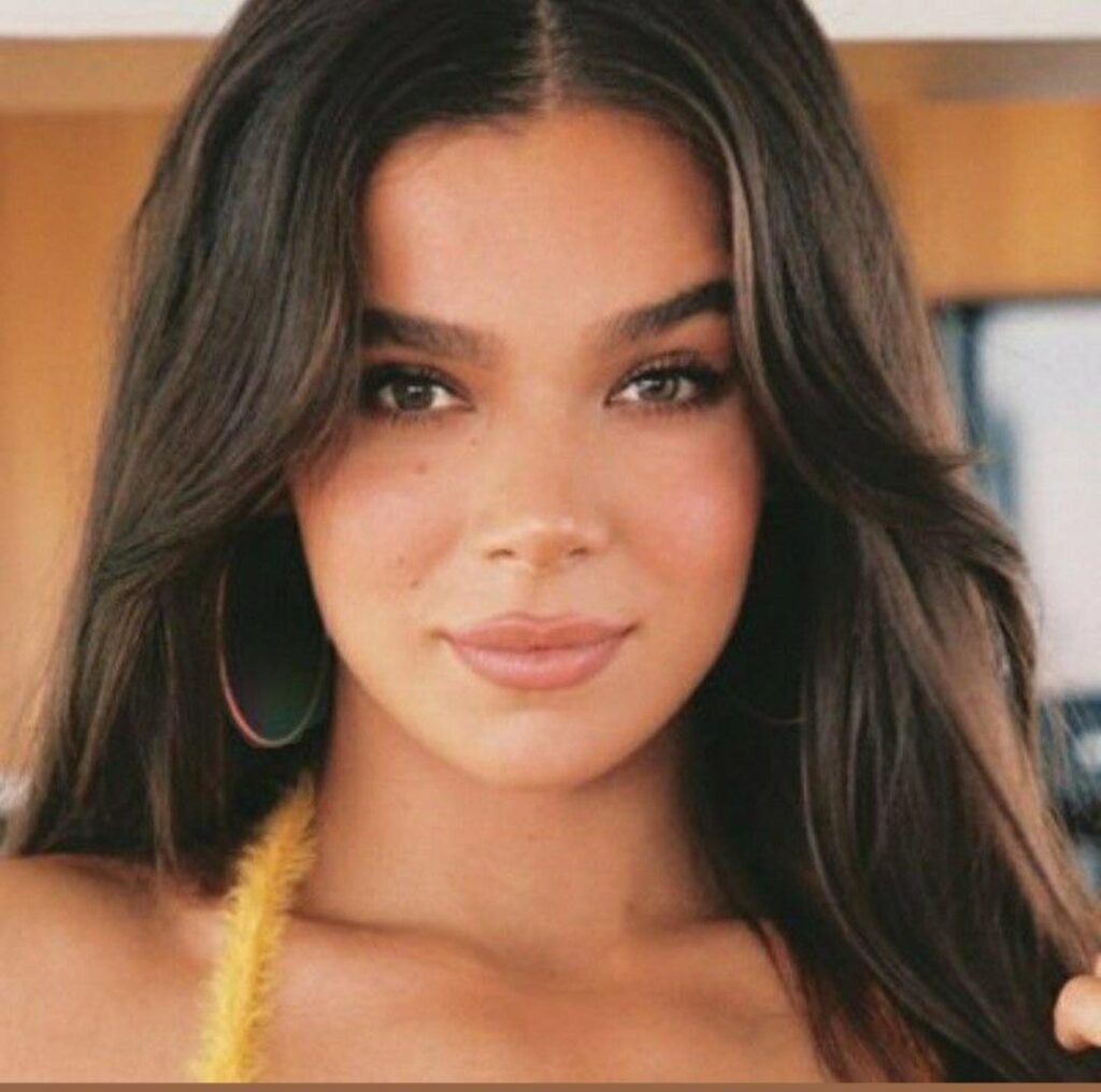 Hailee steinfield