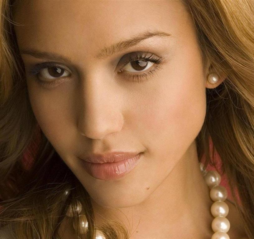 Jessica Alba