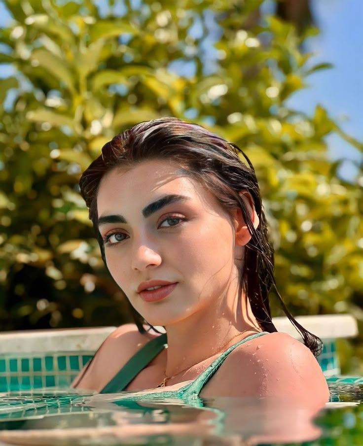 Ozge torer