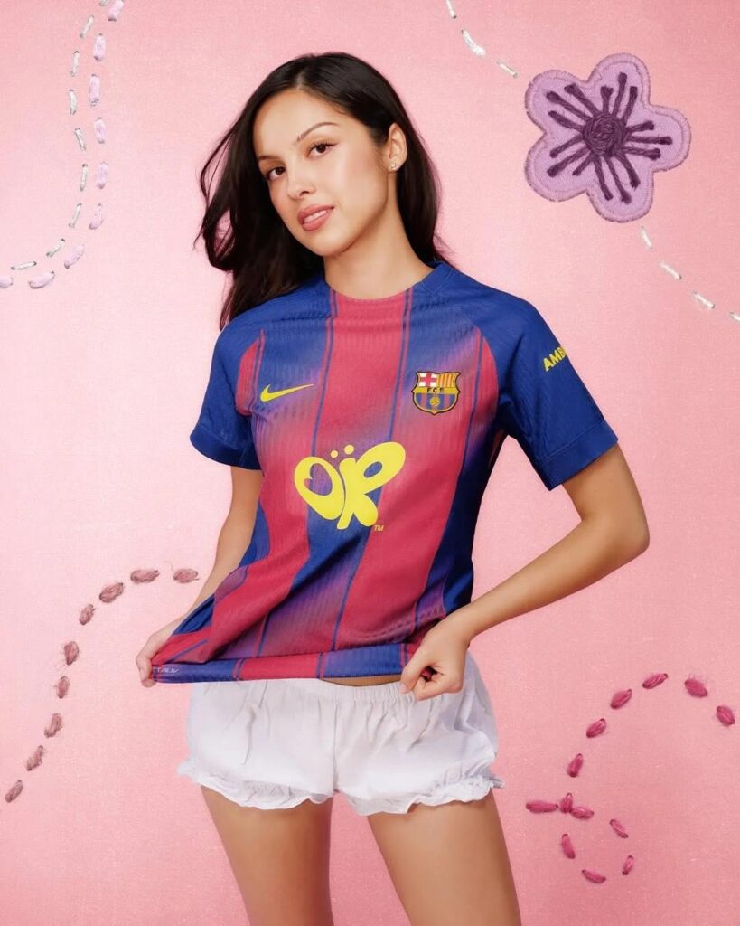 Olivia Rodrigo, looking too cute in football merch Olivia Rodrigo, looking too cute in football merch