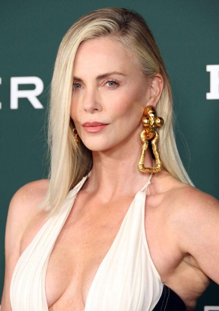 Charlize Theron 🔥