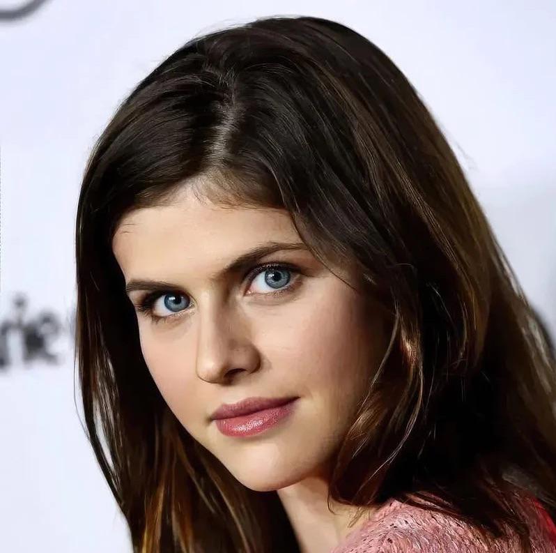 Alexandra Daddario