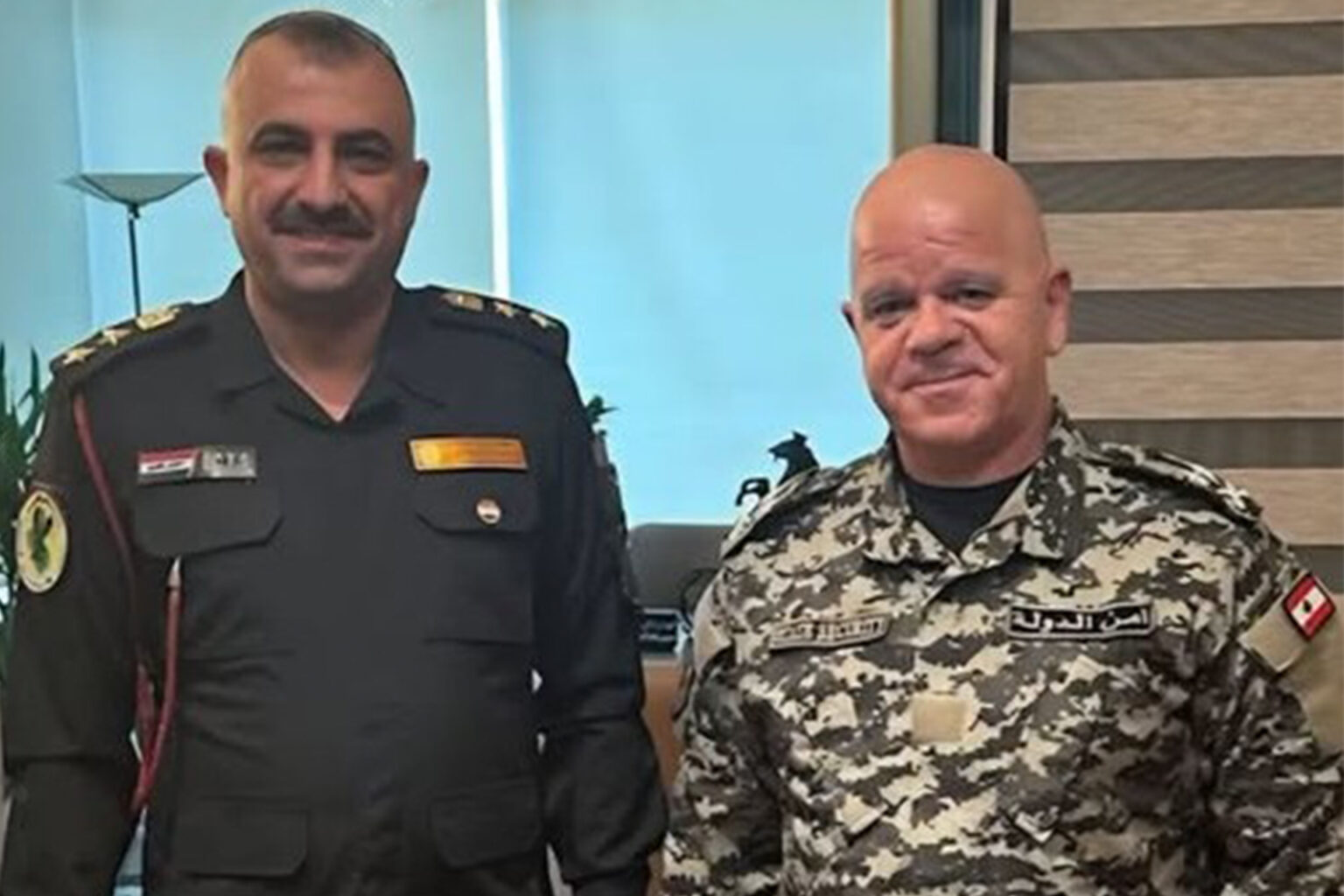 سقوط “الضابط الوهمي”.. عراقي يتسلل لمقار حساسة في لبنان بصفة مسؤول أمني | أخبار سقوط "الضابط الوهمي".. عراقي يتسلل لمقار حساسة في لبنان بصفة مسؤول أمني | أخبار