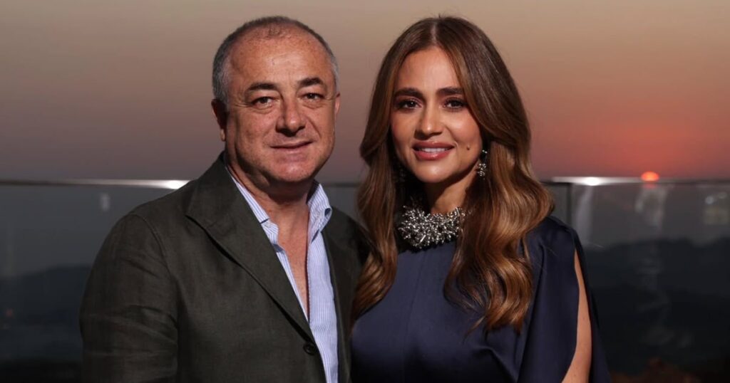 بالصور: الياس بو صعب وجوليا بطرس يحتفلان بزفاف ابنهما بالصور: الياس بو صعب وجوليا بطرس يحتفلان بزفاف ابنهما
