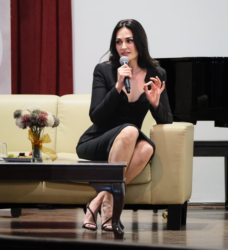 ESRA BİLGİÇ