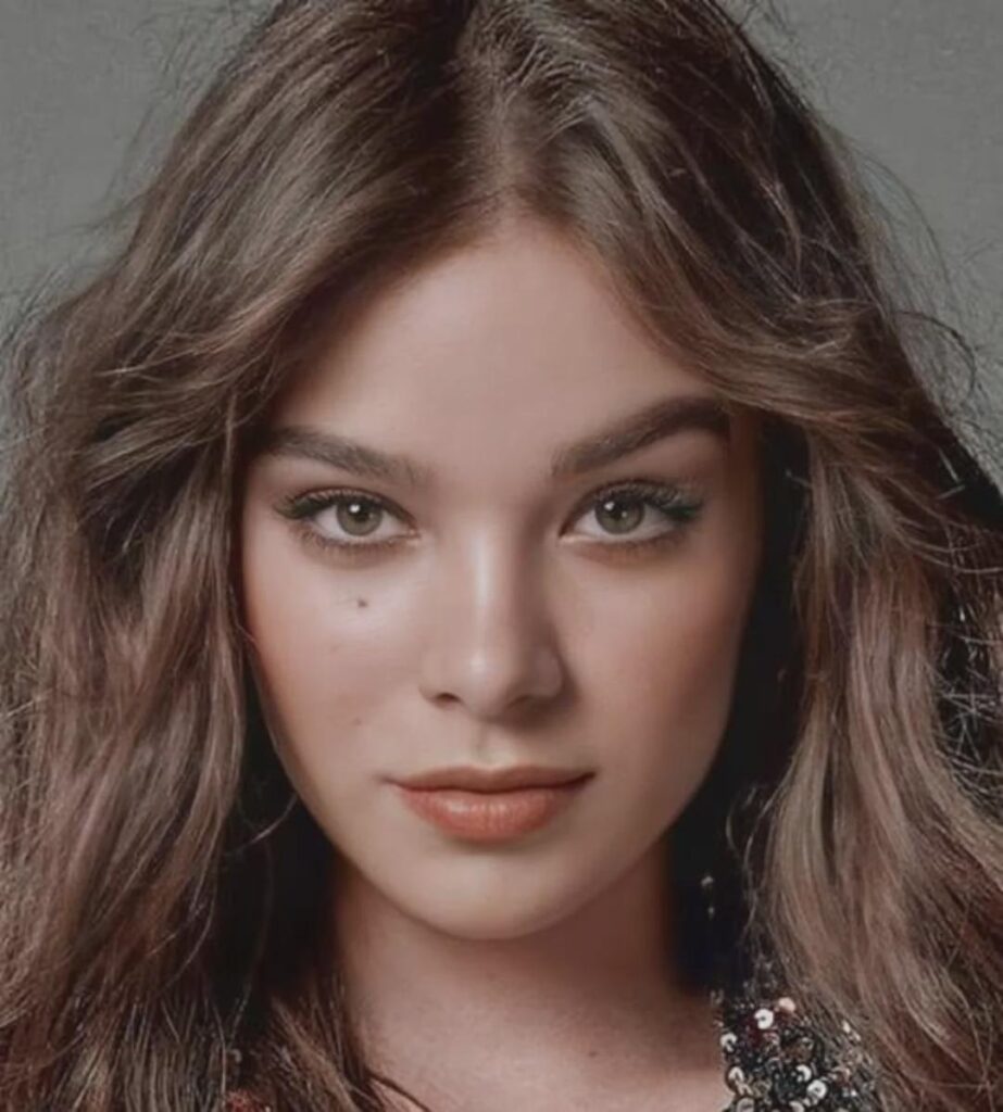 Hailee Steinfeld