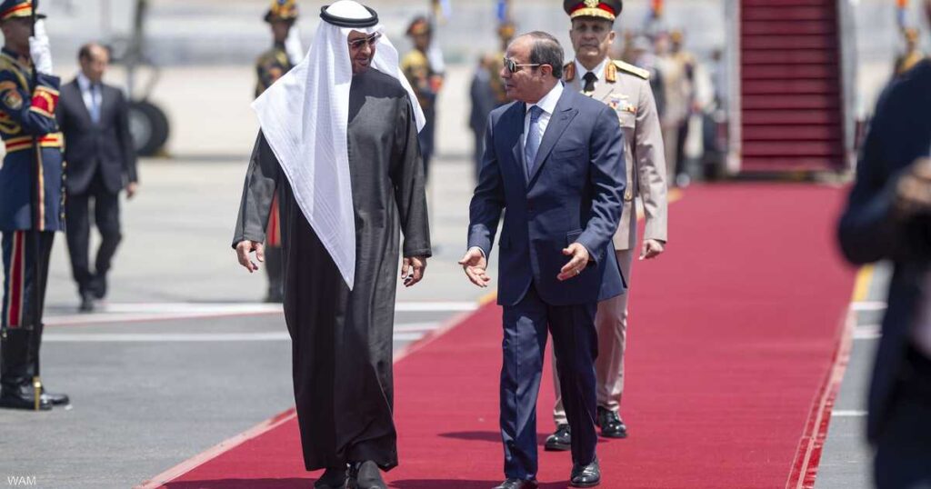رئيس دولة الإمارات يبحث مع السيسي علاقات البلدين رئيس دولة الإمارات يبحث مع السيسي علاقات البلدين