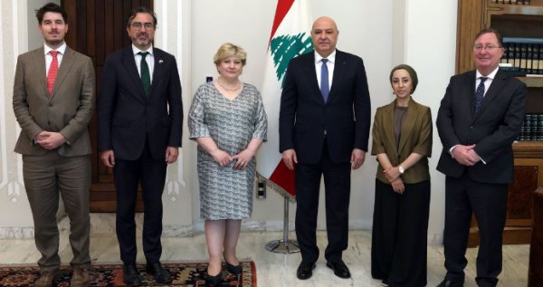 الرئيس اللبناني: مفاوضات لبنان وإسرائيل منفصلة عن الاتفاق… الرئيس اللبناني: مفاوضات لبنان وإسرائيل منفصلة عن الاتفاق...