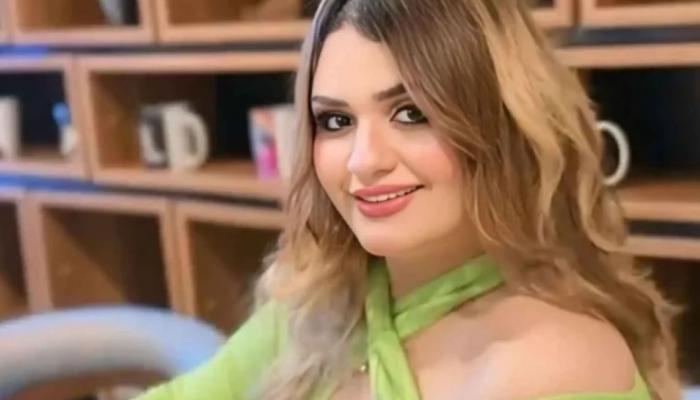 المغنية الشعبية لارا حجازي