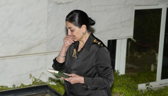 وفاء عامر في عزاء سهام جلال