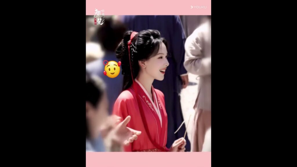 تشو جاو #ChenDuling بملابسها الحمراء مثل اشعة الشمس المشرقة #من_الرماد_الى_العرش #AshestoCrown YOUKU