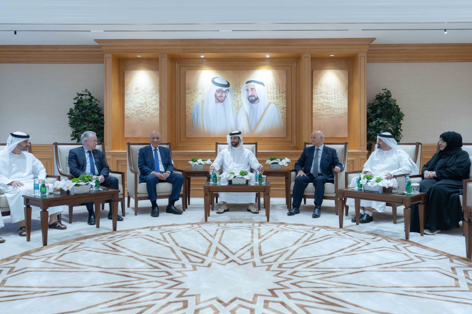 سلطان بن أحمد القاسمي يترأس اجتماع مجلس أمناء جامعة الشارقة سلطان بن أحمد القاسمي يترأس اجتماع مجلس أمناء جامعة الشارقة