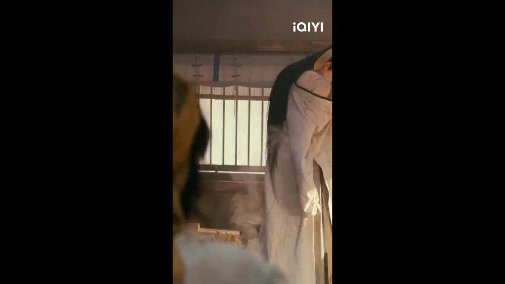 【هذا المسلسل مدبلج إلى العربية】😳🙈 هل رأيتُ شيئًا لم يكن من المفترض أن أراه؟ #PursuitofJade #逐玉
