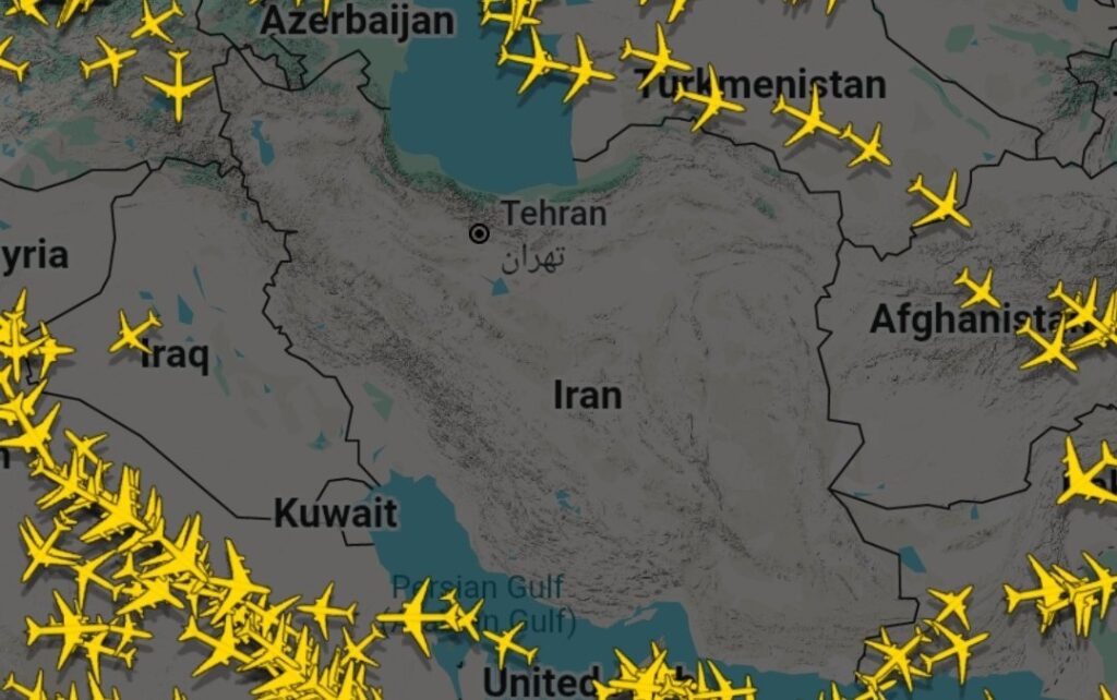 تصعيد إقليمي.. إيران تغلق مجالها الجوي وإسرائيل تعترض صواريخ تصعيد إقليمي.. إيران تغلق مجالها الجوي وإسرائيل تعترض صواريخ