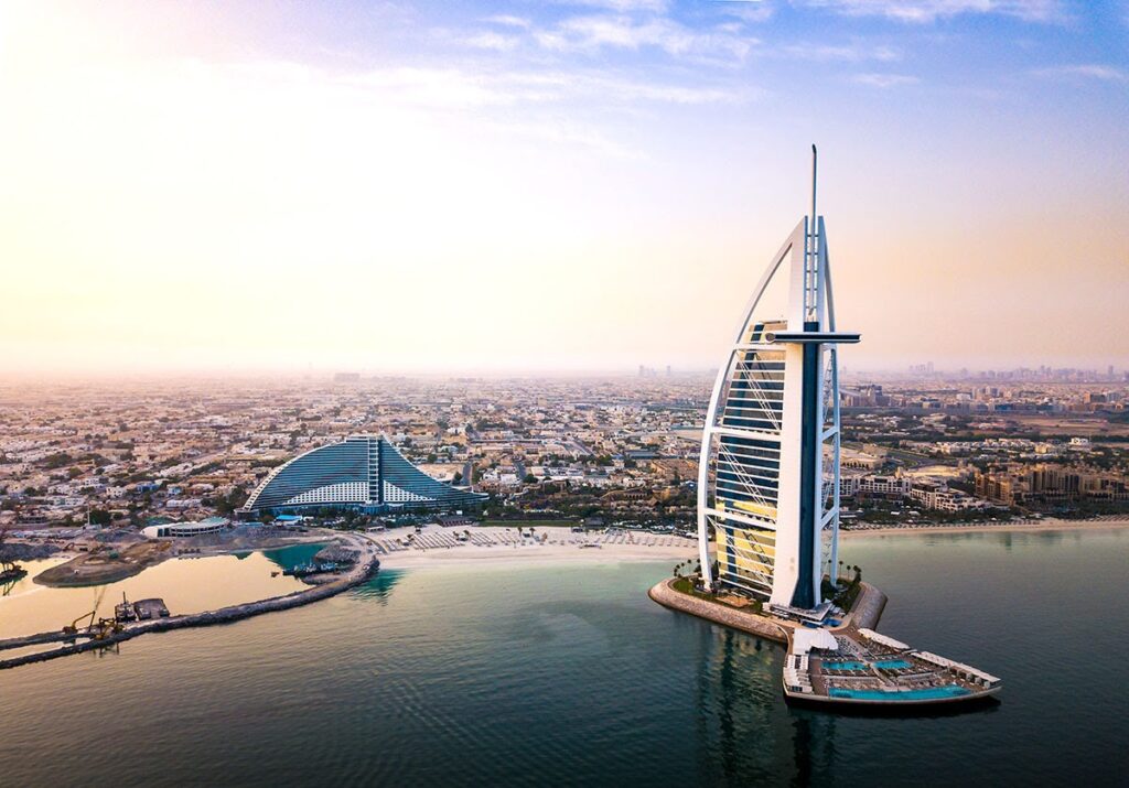 طقس الإمارات غداً.. صحو إلى غائم جزئياً طقس الإمارات غداً.. صحو إلى غائم جزئياً
