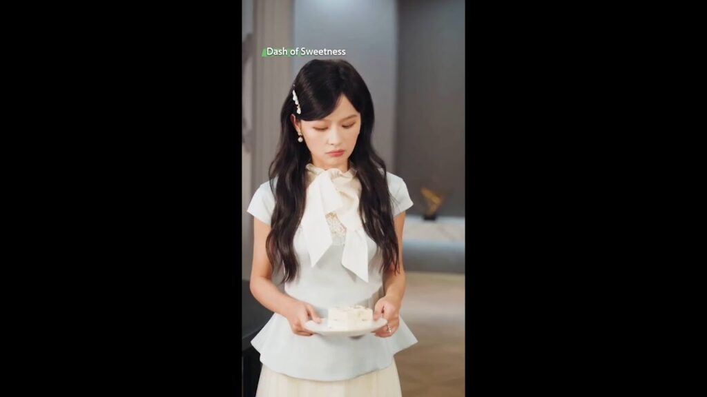 😳💋 قبلةٌ غير متوقّعة #verticaldrama #shortdrama #mustwatch#MicroDrama #cdrama