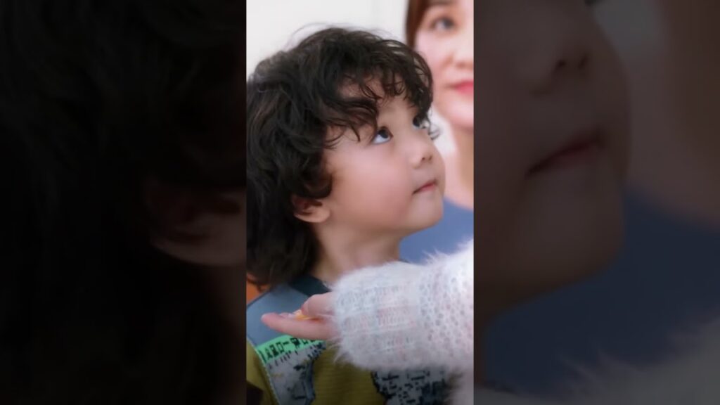 إيماءة لطيفة من الطفل الصامت تؤثر على رئيس الشركة، لحظة سندريلا ساحرة 🍬✨