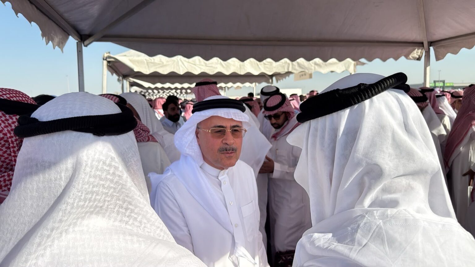 تشييع 14 شهيداً من أرامكو السعودية في الدمام إثر تحطم طائرة مروحية
