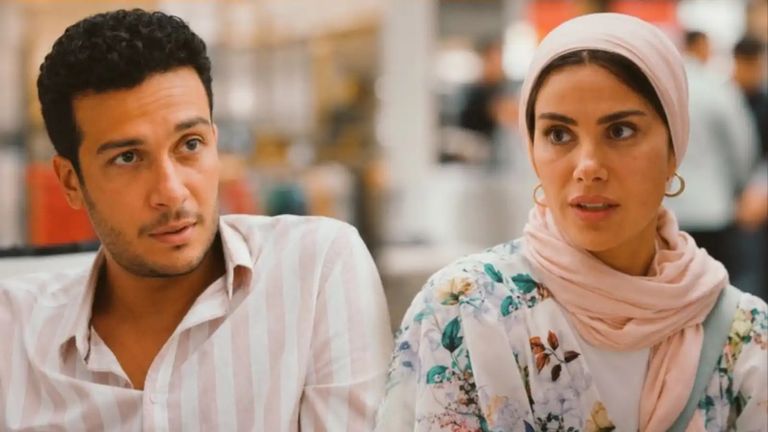 «ورد على فل وياسمين» الحلقة 7.. اعتراف عاطفي وطارق ينجو من ورطة - صورة 2