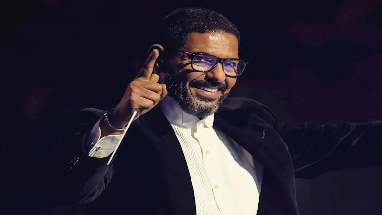 ماذا قال هاني فرحات عن الجدل المثار حول أغنية "بحرية"؟