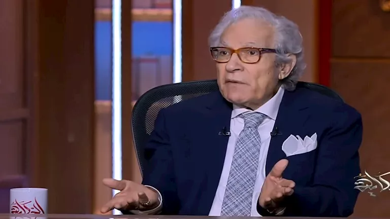 فاروق حسني: أشخاص من داخل النظام استخدمو “التوريث” لإسقاطه فاروق حسني: أشخاص من داخل النظام استخدمو "التوريث" لإسقاطه