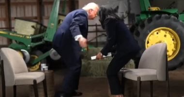 ترامب يهاجم صحفية وينسحب على الهواء من لقاء مع قناة إن بي سي.. فيديو ترامب يهاجم صحفية وينسحب على الهواء من لقاء مع قناة إن بي سي.. فيديو