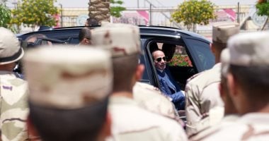 الرئيس السيسي يؤكد لطلاب الأكاديمية العسكرية ضرورة بذل أقصى جهد.. فيديو الرئيس السيسي يؤكد لطلاب الأكاديمية العسكرية ضرورة بذل أقصى جهد.. فيديو