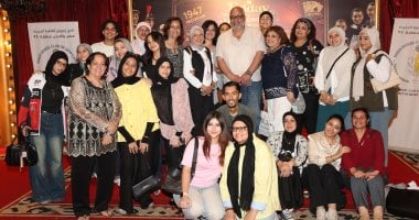 بيومى فؤاد يشاهد «فرايداى» للمرة الثالثة ويشيد بعودة المسرح الغنائى الاستعراضى بيومى فؤاد يشاهد «فرايداى» للمرة الثالثة ويشيد بعودة المسرح الغنائى الاستعراضى
