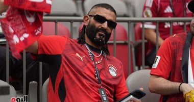 أحمد سعد يحتفل بفوز منتخب أمام نيوزيلندا بالطربوش.. فيديو