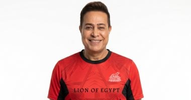 حكيم خارج الصندوق فى نص ملعب.. كلمات بلغة الكرة وإيقاع مختلف مفاجأة للجمهور