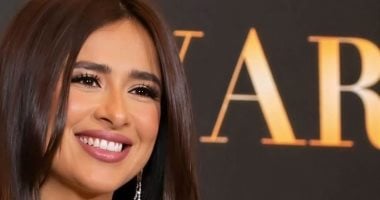 ياسمين عبد العزيز تحتفل بتكريمها فى كاليفورنيا قبل خوض المنافسات السينمائية