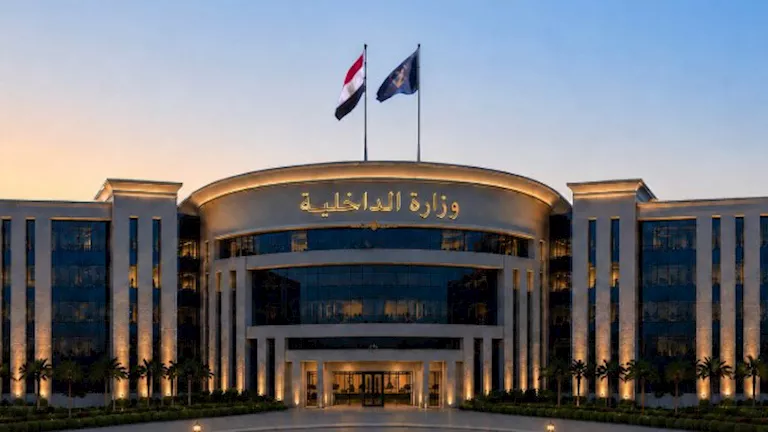 “كفاية عايزة أروح”.. فيديو فتاة و5 ذئاب يشعل السوشيال ميديا "كفاية عايزة أروح".. فيديو فتاة و5 ذئاب يشعل السوشيال ميديا