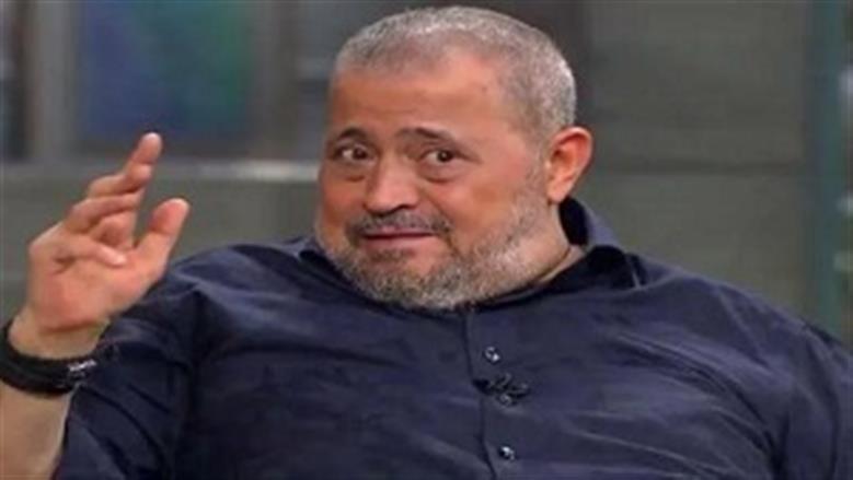 لقطة إنسانية في حفل جورج وسوف بفرنسا بعد اقتحام معجب لخشبة المسرح (فيديو) 2026_6_14_11_8_7_99.jpg