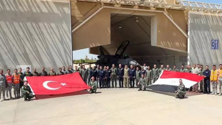التقارب العسكري بين القاهرة وأنقرة يثير مخاوف إسرائيلية التقارب العسكري بين القاهرة وأنقرة يثير مخاوف إسرائيلية