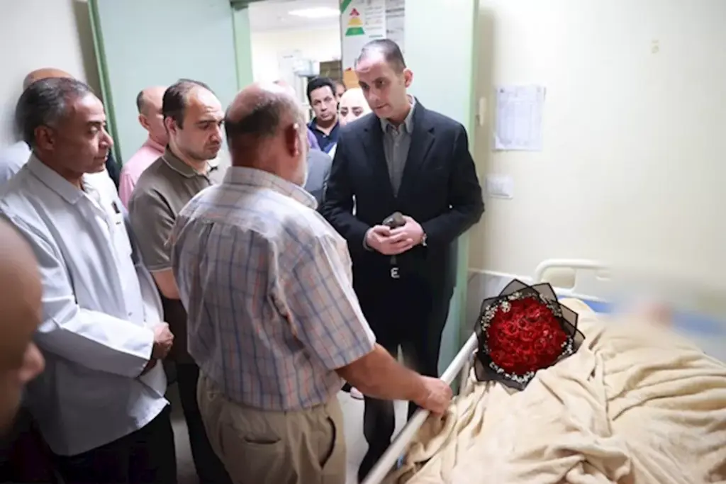 خروج طبيبة أسنان شبرا الخيمة من غرفة العمليات بعد نجاح الجراحة