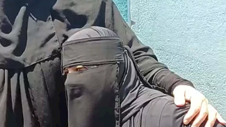 والدة طالب الحقوق في بورسعيد: مش هاخد عزاه لحد ما حقه يجي