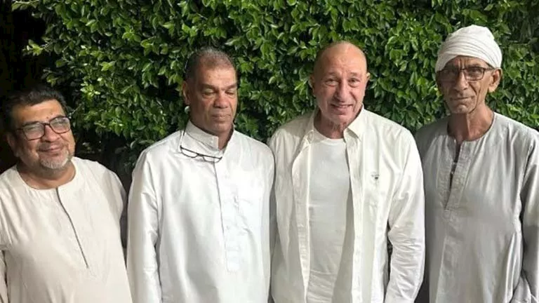 رئيس النادي الأهلي في ضيافة عائلة شيخ الأزهر بالأقصر رئيس النادي الأهلي في ضيافة عائلة شيخ الأزهر بالأقصر