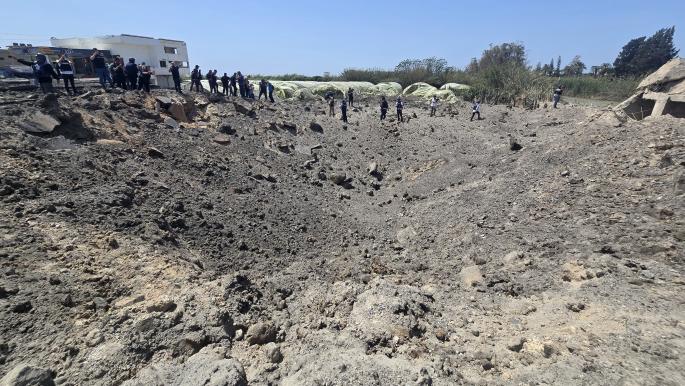 صحافيون يتلقون اتصالات إسرائيلية في جنوب لبنان والغارات تهدّد حياتهم صحافيون يتلقون اتصالات إسرائيلية في جنوب لبنان والغارات تهدّد حياتهم