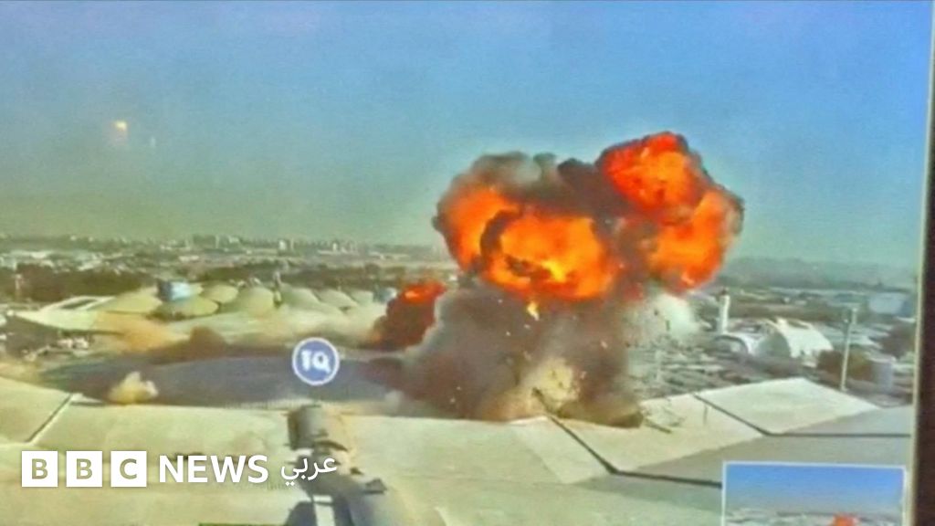 إيران تطلق صواريخ على قواعد أمريكية في الخليج، وواشنطن تنفي تعرض الأسطول الخامس لأضرار