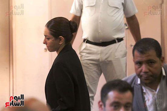 دخول الفنانة جيهان الشماشرجي لقاعة المحكمة