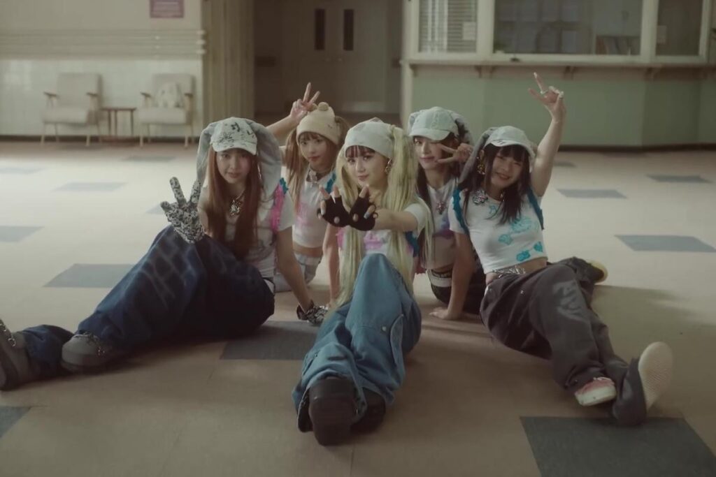 260606 Soompi: أغنية "OMG" لفرقة NewJeans (إصدار الأداء 1) أصبحت أول فيديو موسيقي لهم يصل إلى 400 مليون مشاهدة