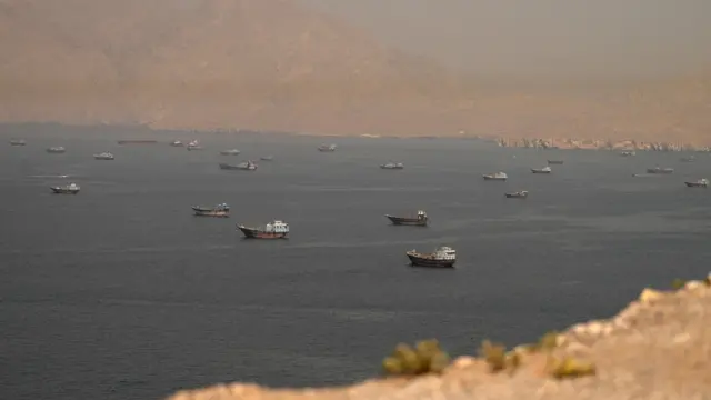 صورة أرشيفية لسفن في مضيق هرمز