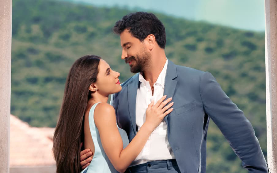 بين الحب والصدام الاجتماعي… “مش مهم الإسم” يعود عبر نتفليكس