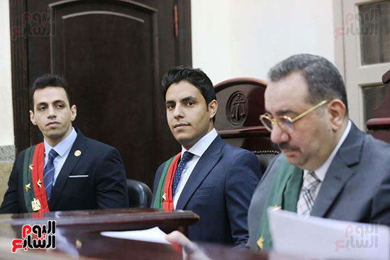 ممثلا النيابة العامة