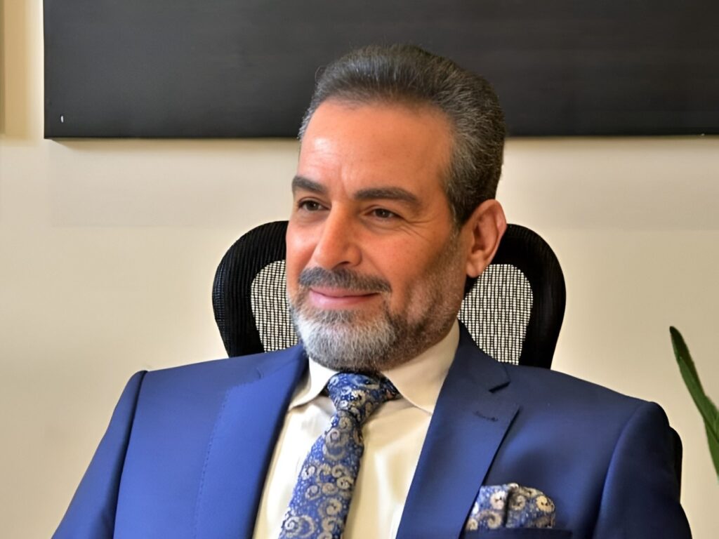 أحمد عبد العزيز في صدارة الترند.. القصة الكاملة لشائعة تدهور حالته الصحية
