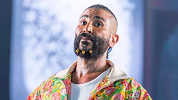 أحمد سعد عن تعليق حلق في لحيته: مبعملش حاجة حرام.. خاص